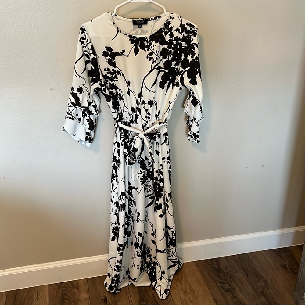 Papillon black and white dress medium